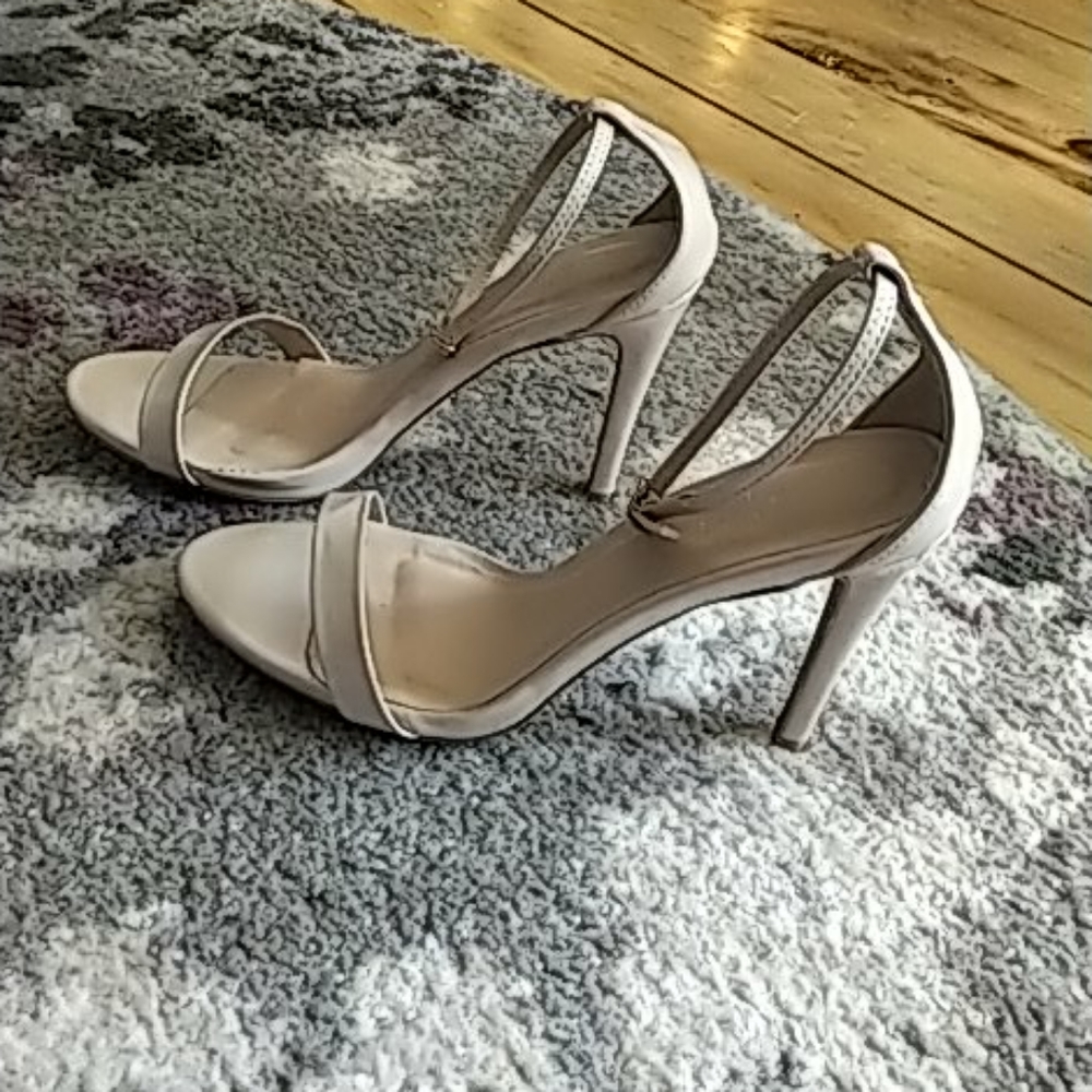 Tan heels